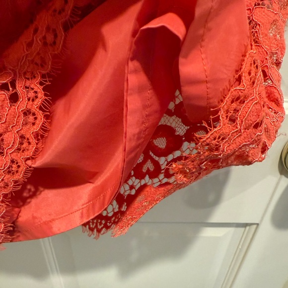 Trina Turk Pre-Owned Size 2 Elegant Coral Lace Long Sleeve Mini Cocktail Dress - Picture 7 of 11